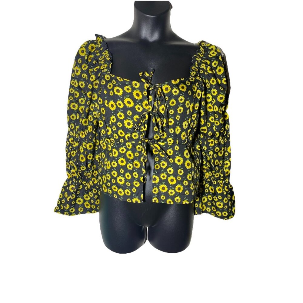 Who’s That Girl Sunflower Print Size Large Tie Up blouse Long Sleeve Ruched Bell